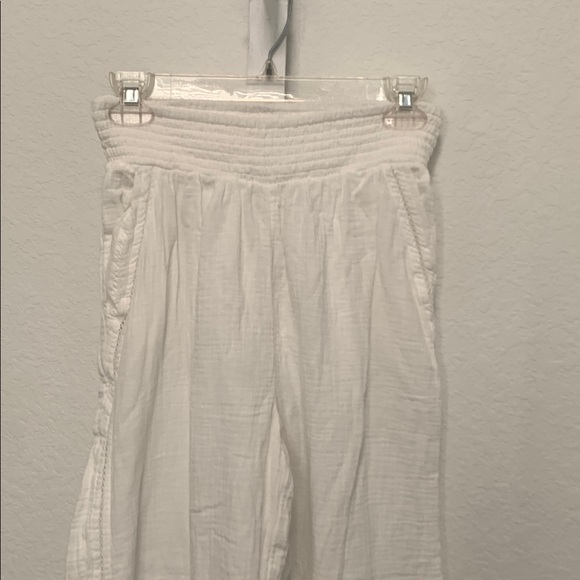 Aerie White Wide Leg Split Sides Pants Size Small - Picture 2 of 10